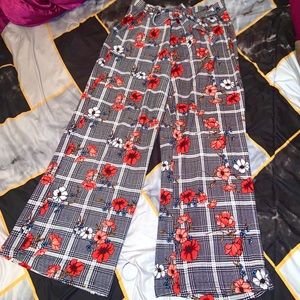 Plus size (3x) floral pants